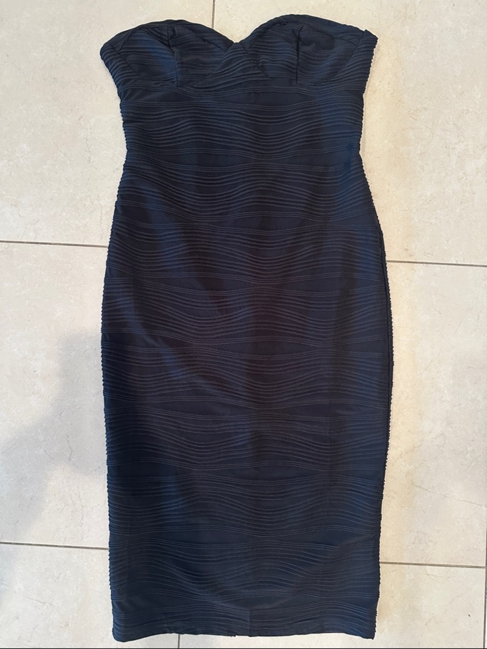 Women's Strapless Textured Bodycon Dress in Black